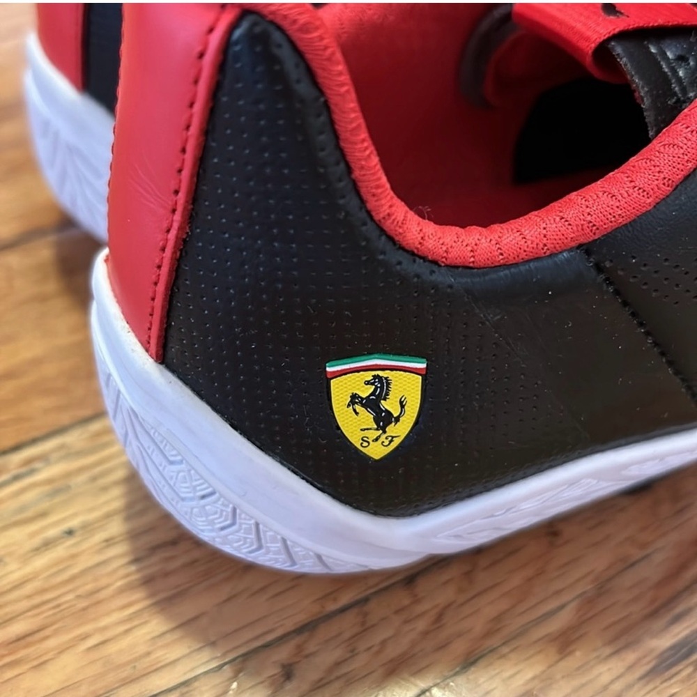 Puma Ferrari Sneakers - Black and Red